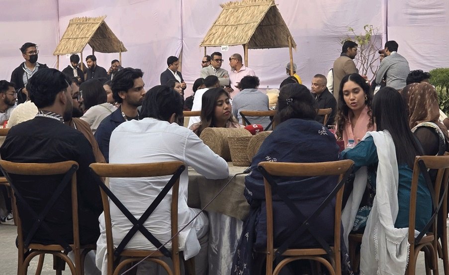 চায়ের আড্ডায় জাইমা রহমান, শুনলেন তরুণদের প্রত্যাশা-স্বপ্নের কথা